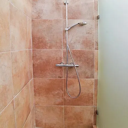 Beautiful 3 Bedroom In 7th District Budapest