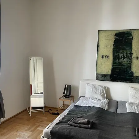 Apartmán Beautiful 3 Bedroom In 7th District *