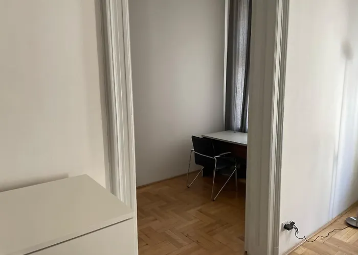 Beautiful 3 Bedroom In 7th District Appartement Budapest