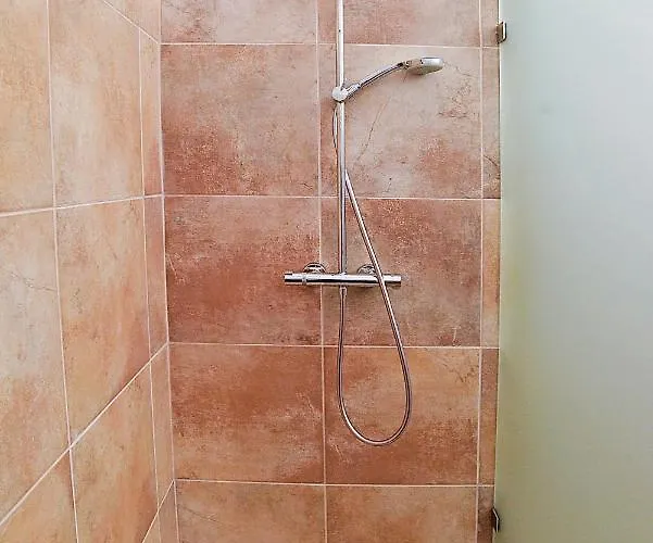 Beautiful 3 Bedroom In 7th District Βουδαπέστη